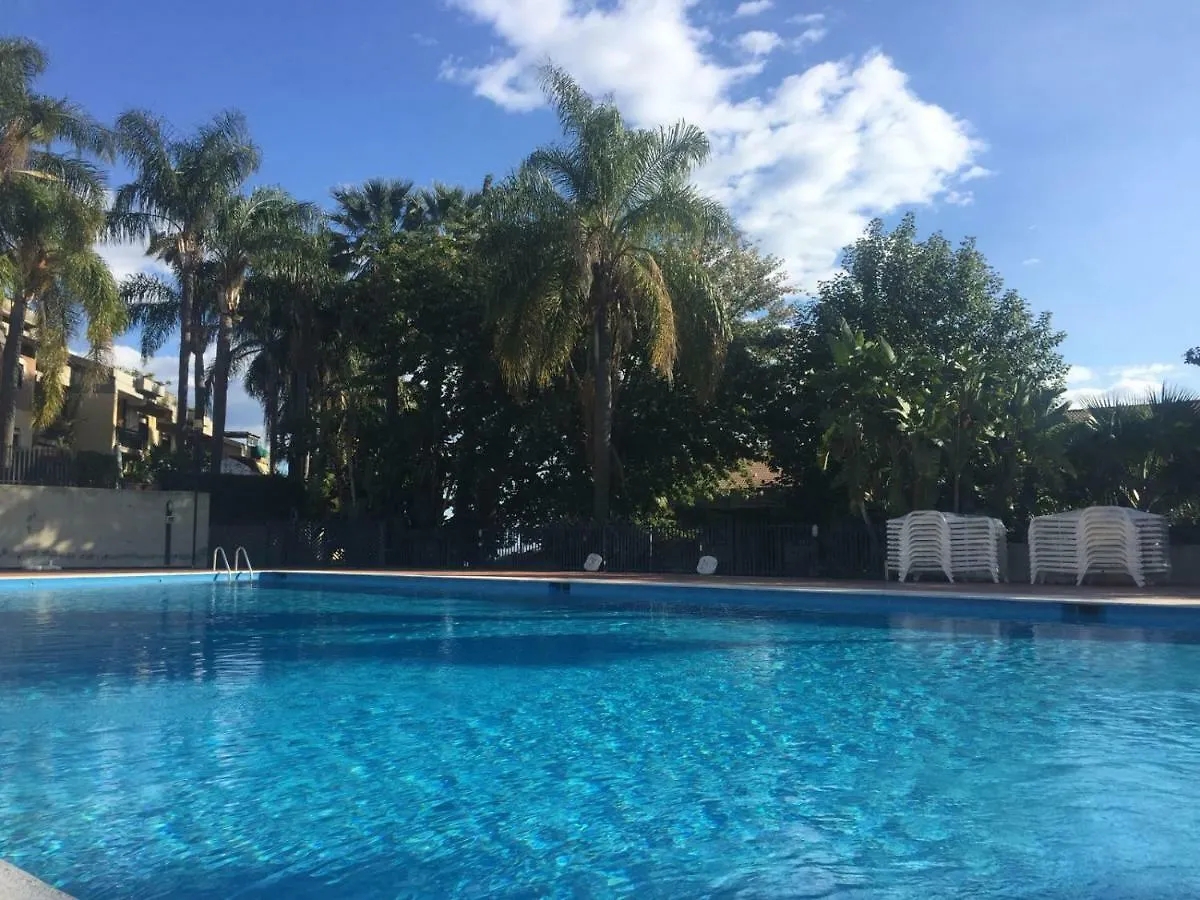 Porto Ulisse Bed and Breakfast Κατάνια