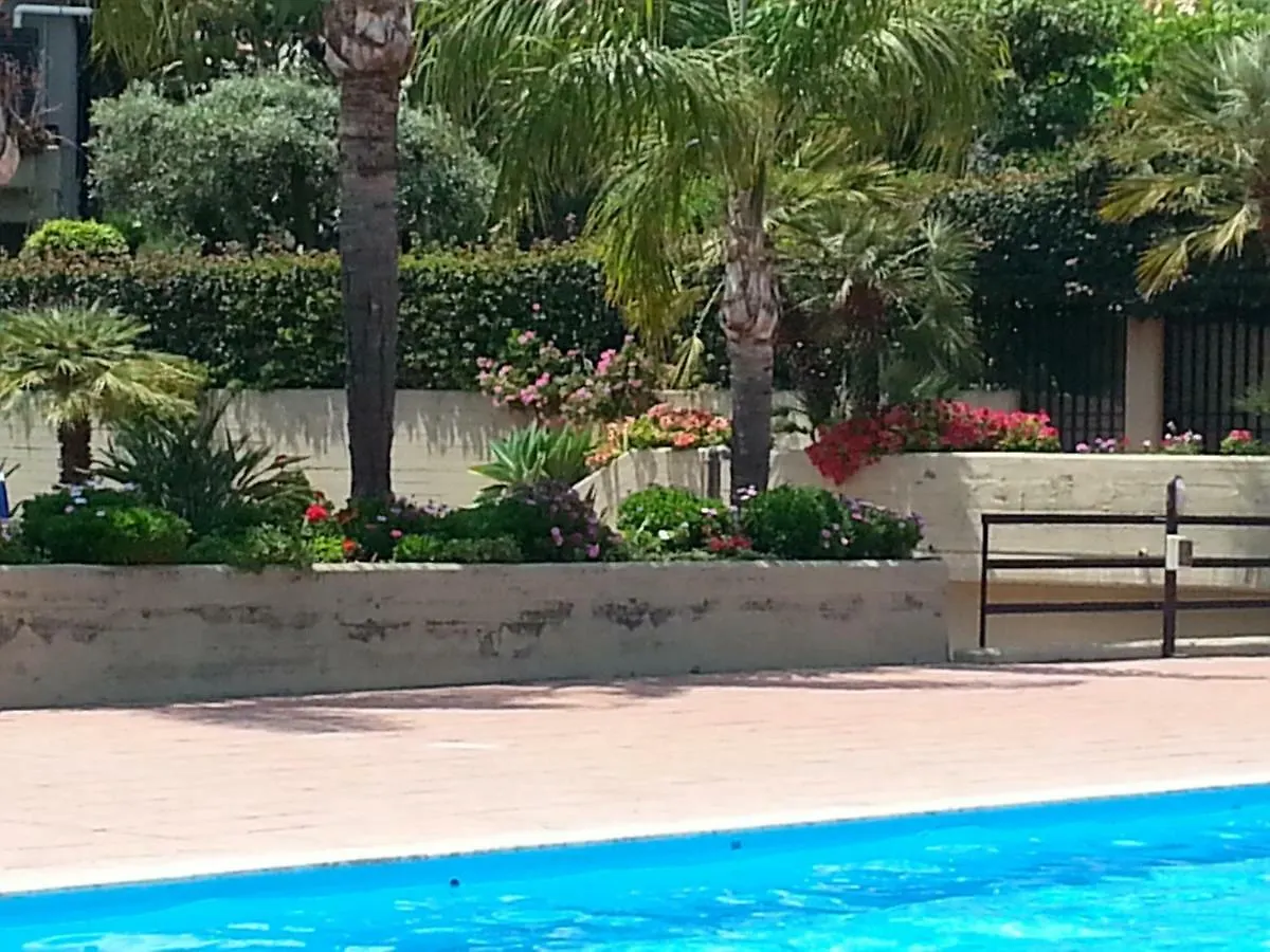 Porto Ulisse Bed and Breakfast Κατάνια